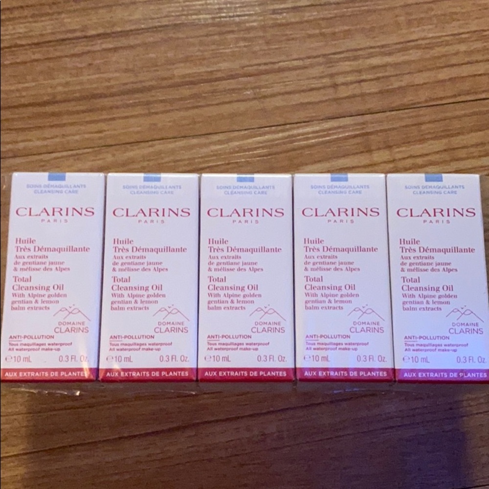 Clarins Cleansing Oil Sample Pack